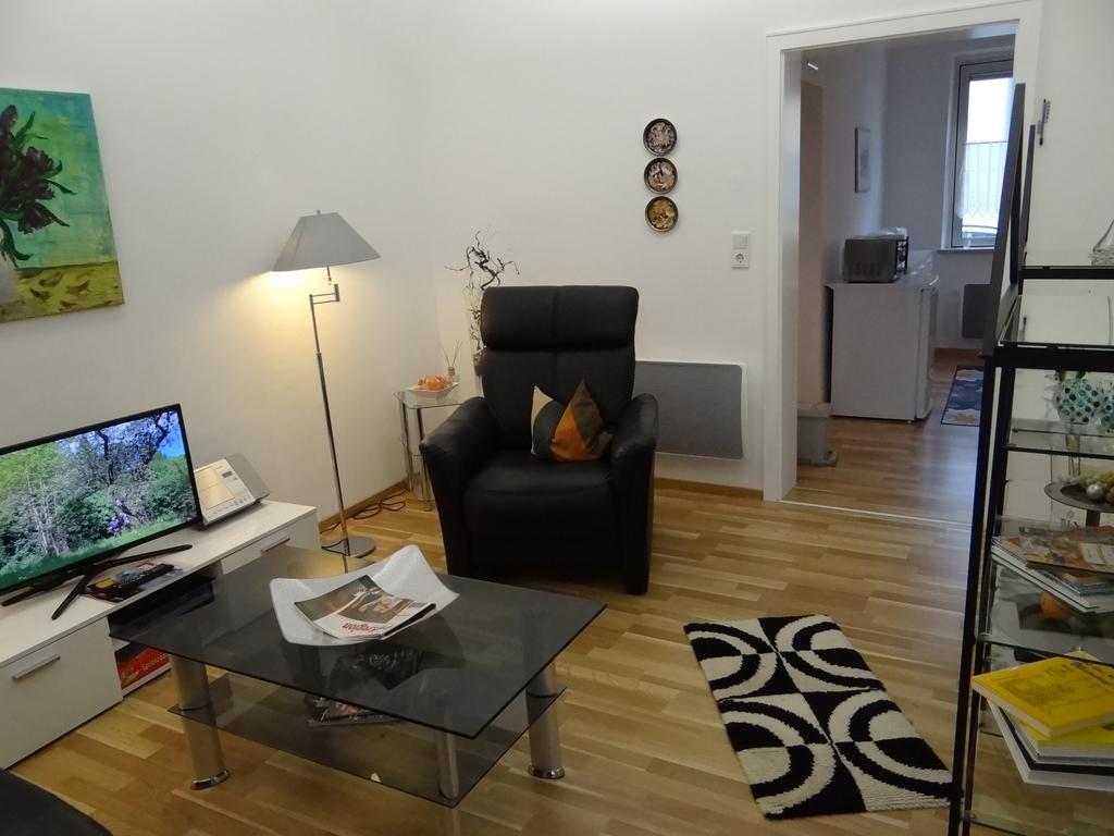 Ferienwohnung Grosswald Saarbrücken Esterno foto